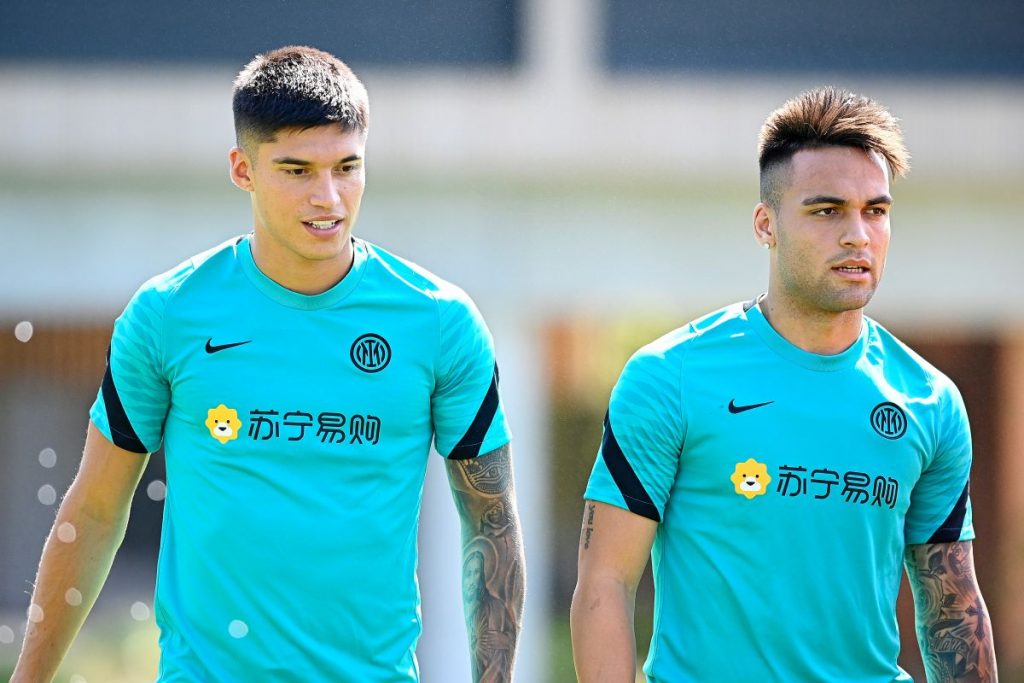 Lautaro-accoglie-Correa