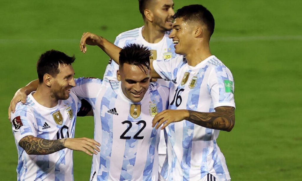 Lautaro e Correa con l'Argentina