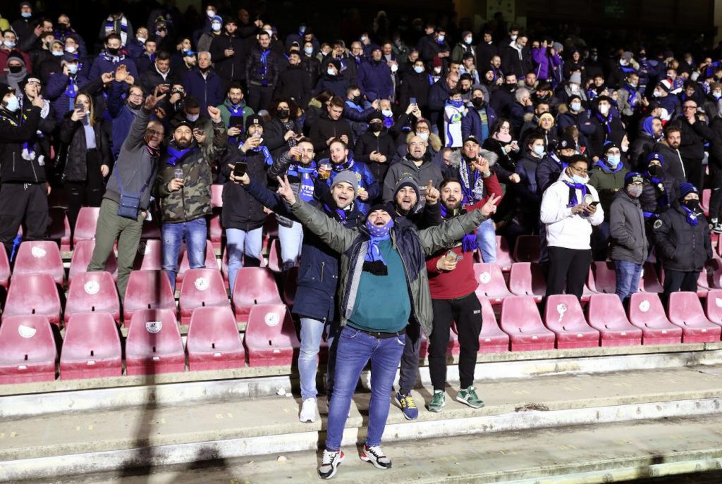 salernitana inter striscione