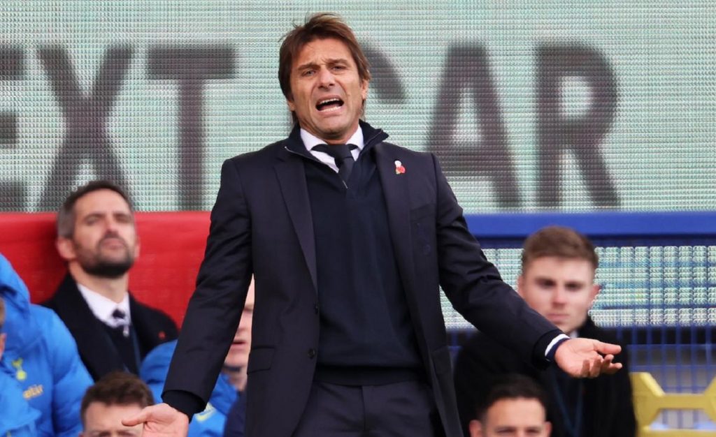 Covid, il Tottenham di Conte non sa cosa fare