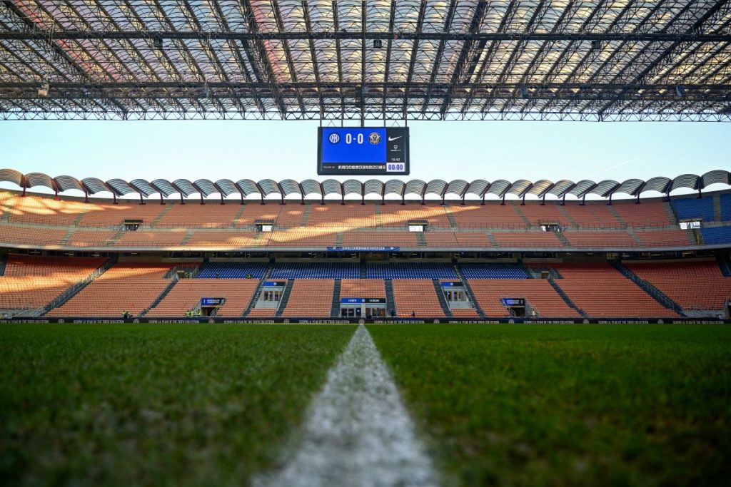 San-Siro-al-via-i-lavori-per-sistemare-il-campo