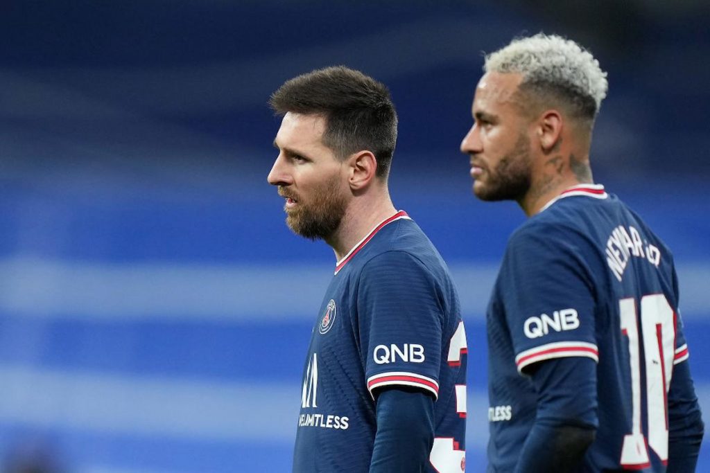 contestazione psg messi neymar