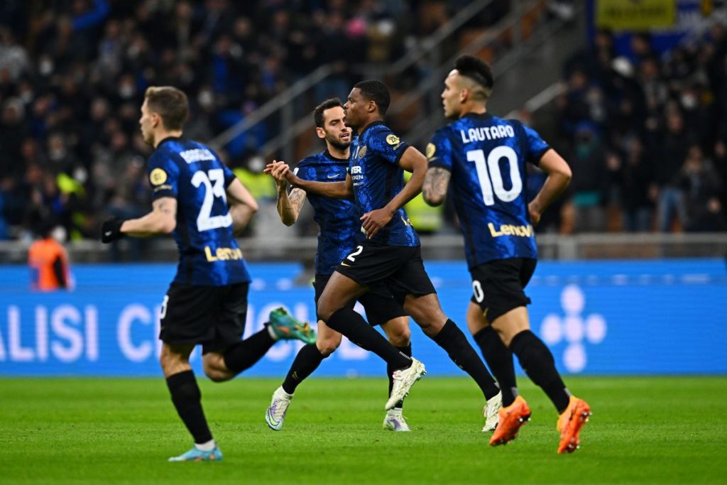 FC Internazionale v ACF Fiorentina - Serie A