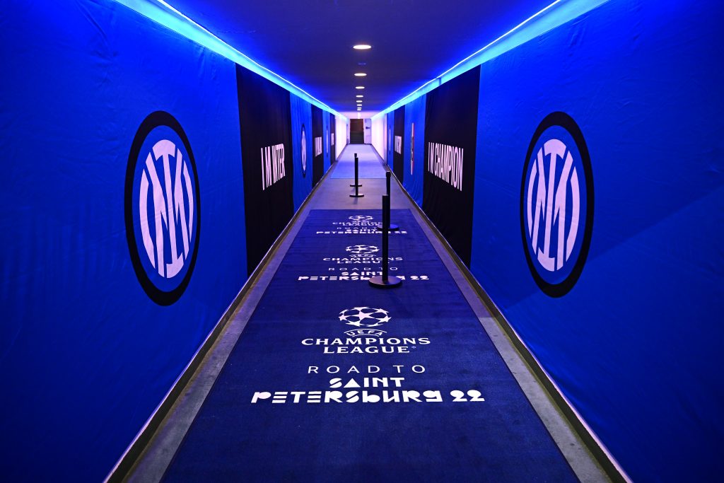 FC Internazionale v Liverpool FC: Round Of Sixteen Leg One - UEFA Champions League