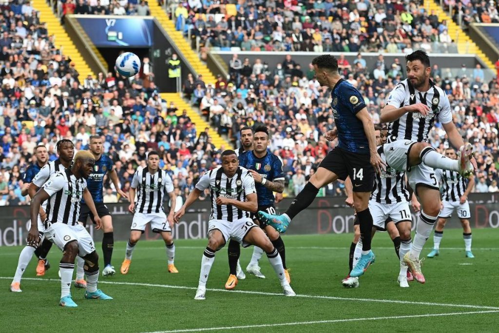 udinese inter reazione perisic