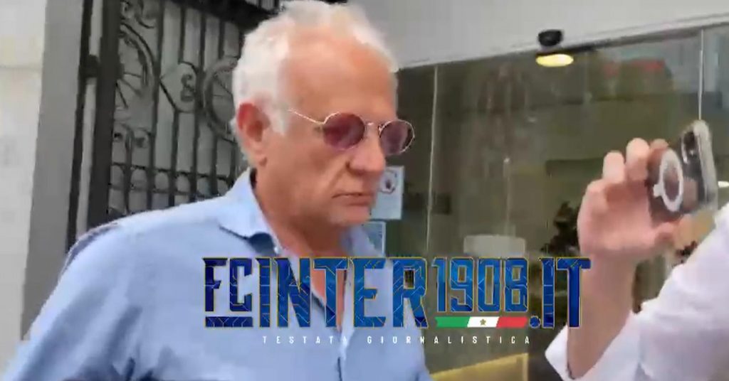 bastoni resta inter