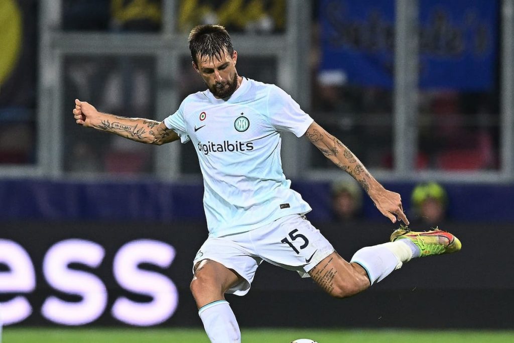 Acerbi in campo contro il Plzen