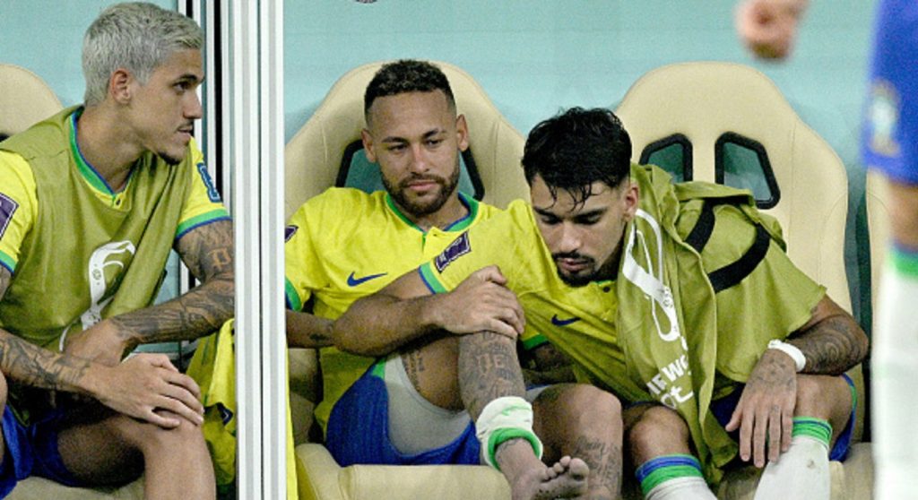 Neymar, lesione alla caviglia