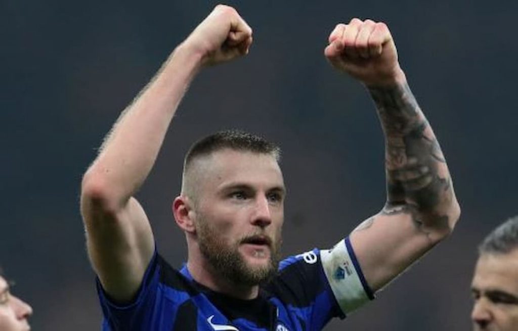 skriniar gioisce tifosi rinnova (1)