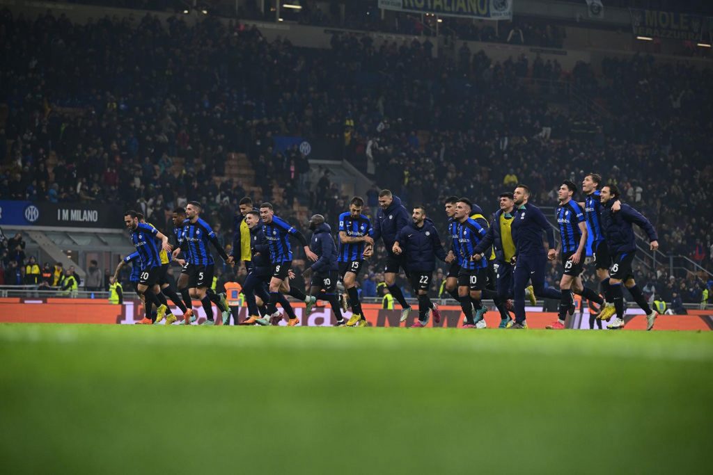 inter sì tasca