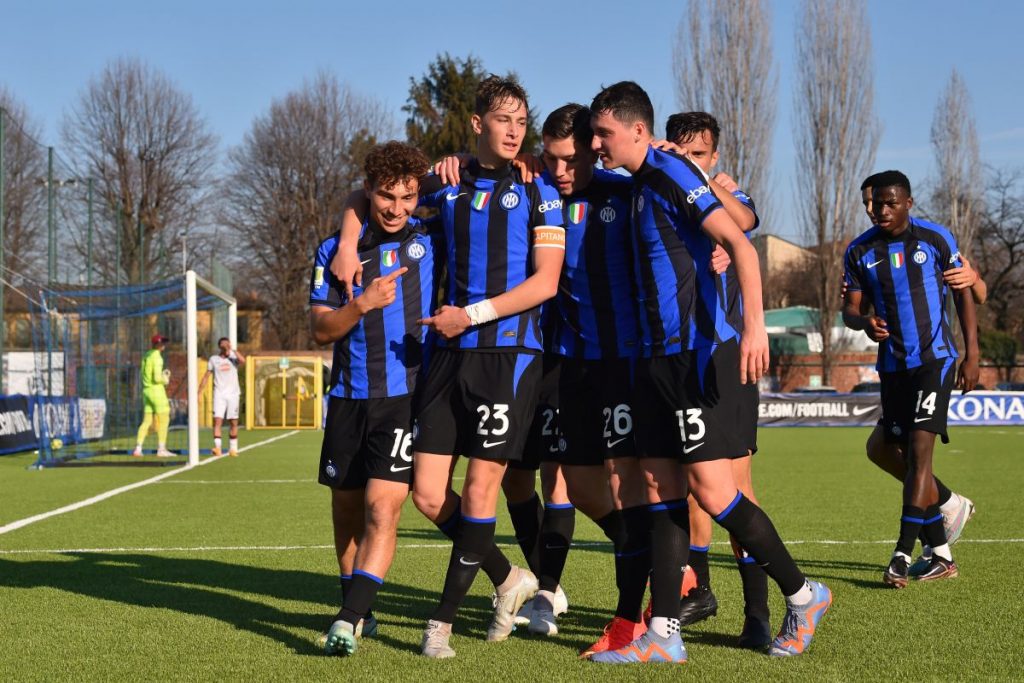 FC Internazionale U19 v Torino U19 - Primavera 1
