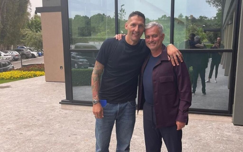 mourinho abbraccio materazzi (1)
