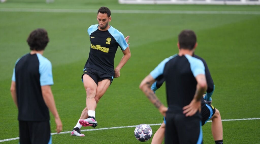 Inzaghi sceglie Calhanoglu