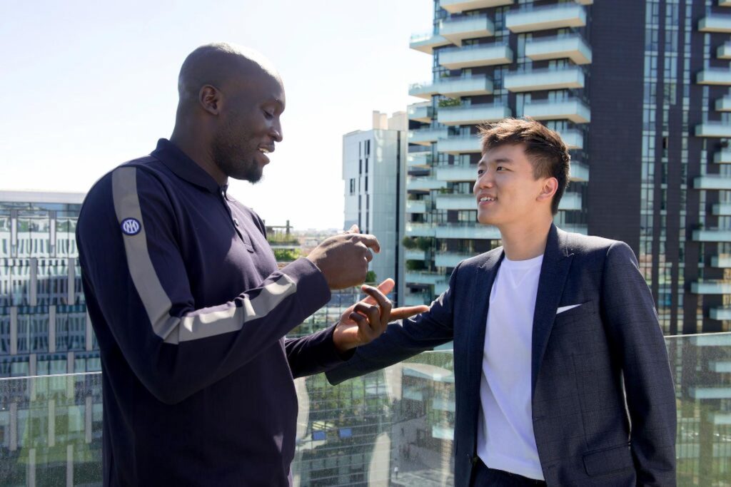 inter pugnalata lukaku