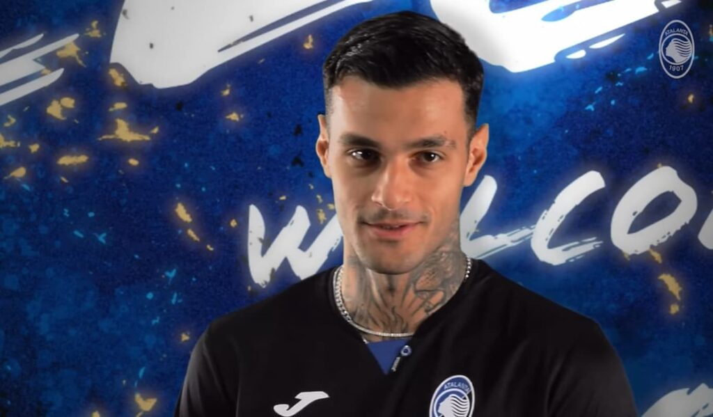 atalanta scamacca arrivo (1)