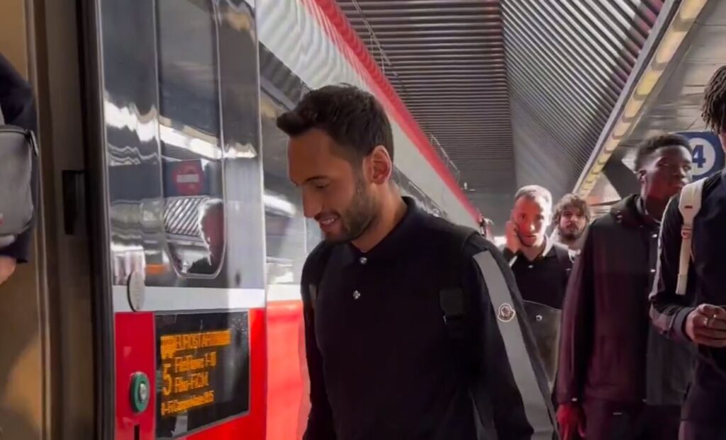 Calhanoglu treno Inter