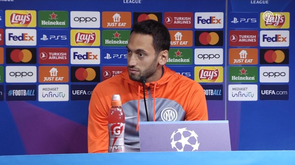 calhanoglu conferenza