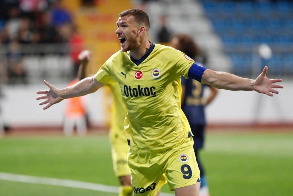 Dzeko col Fenerbahce