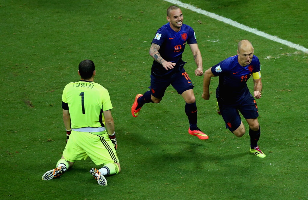 Spain v Netherlands: Group B - 2014 FIFA World Cup Brazil