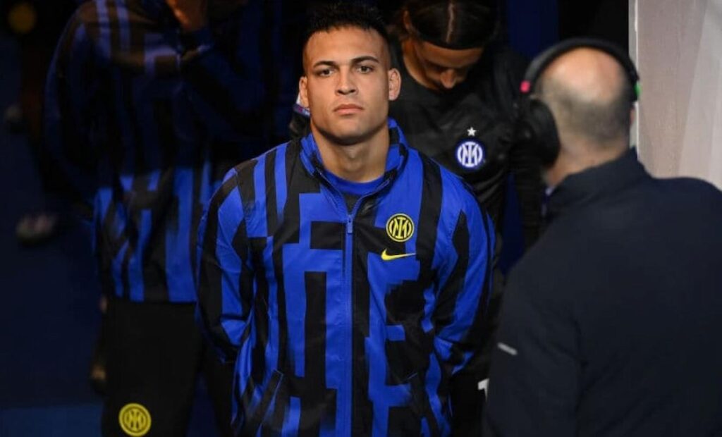 lautaro martinez tunnel inter roma (1)