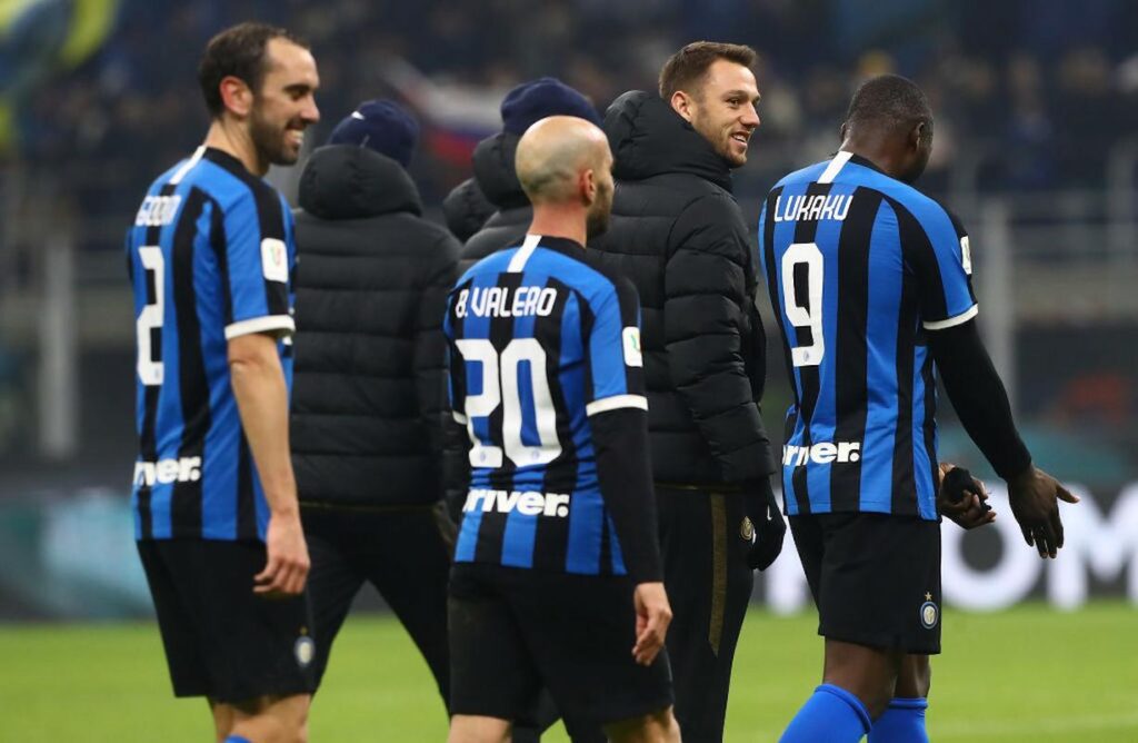 borja valero lukaku godin