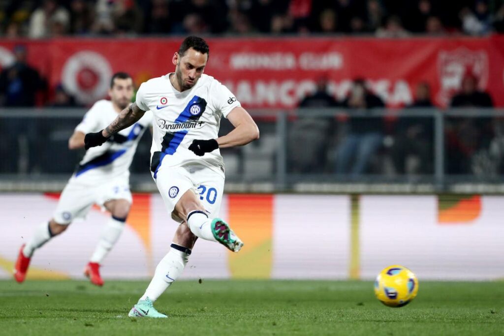 calhanoglu RIGORE MONZA