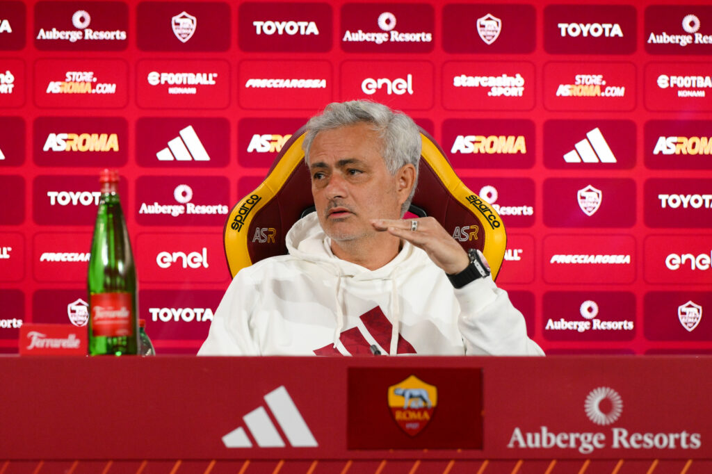 AS Roma Training &amp; Press Conference