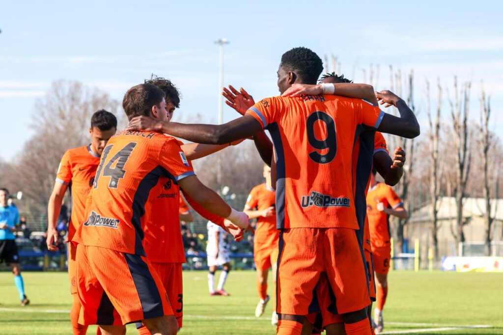 FC Internazionale U19 v Bologna U19 - Primavera 1