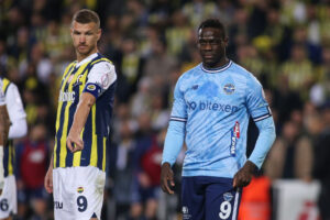 dzeko balotelli Fenerbahce SK v Adana Demirspor - Turkish Super League