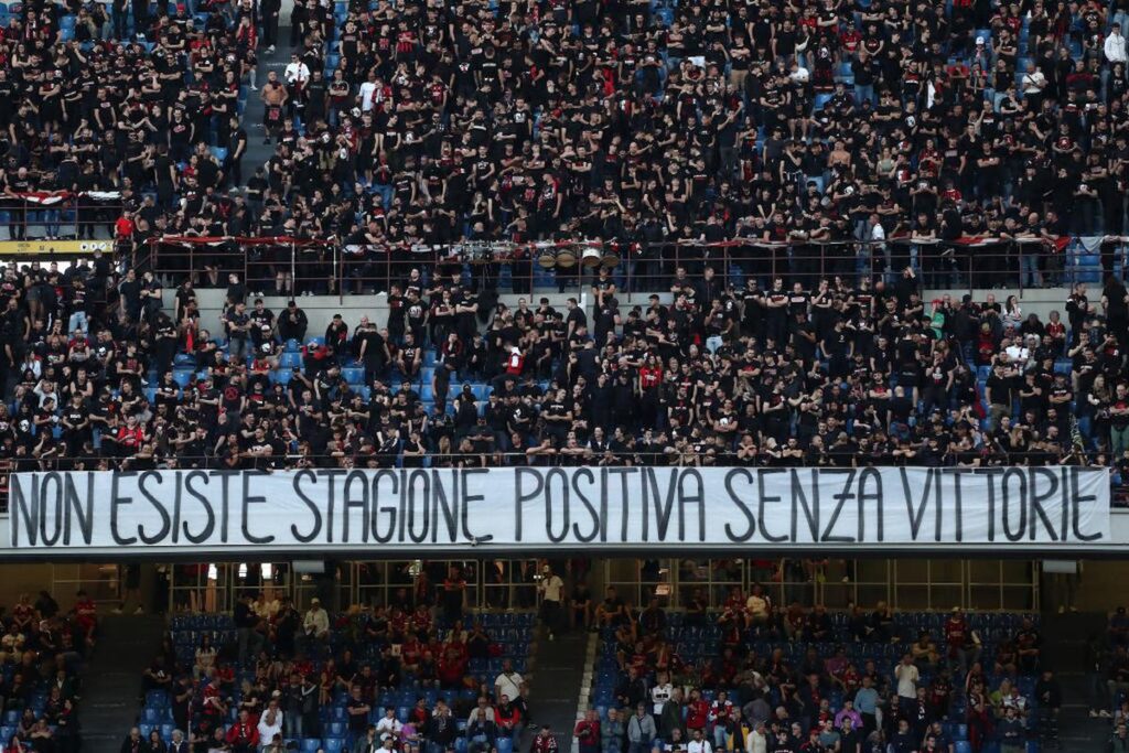 milan salernitana striscione curva sud