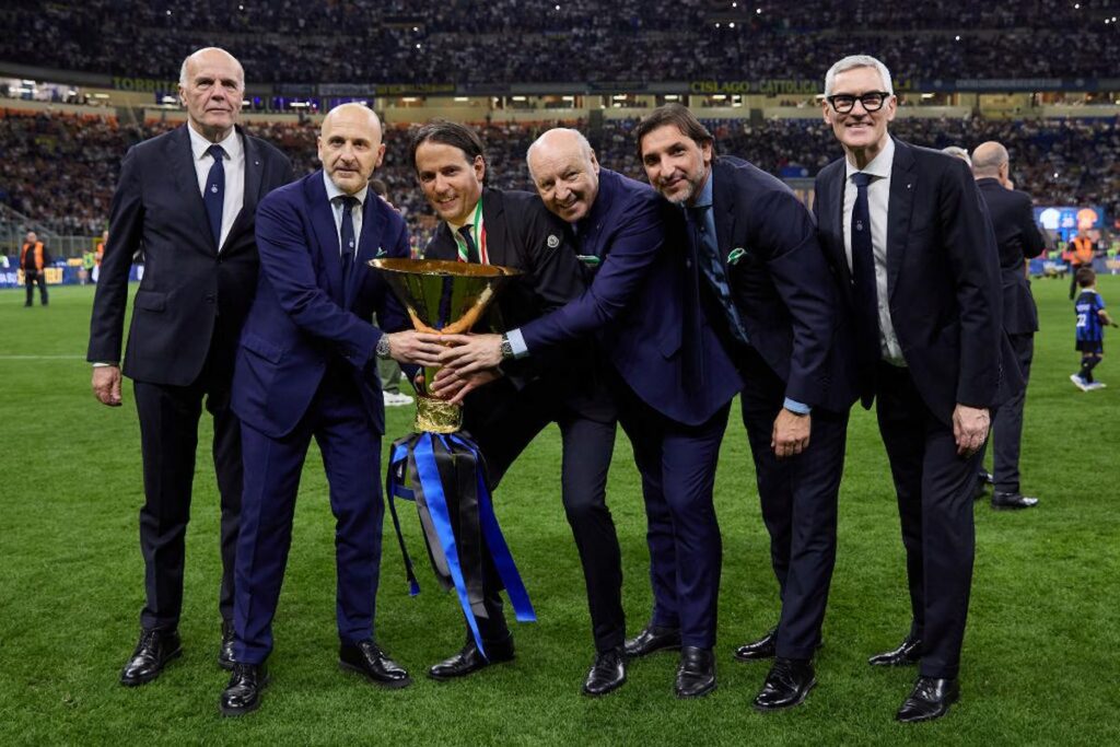 inzaghi e dirigenti inter