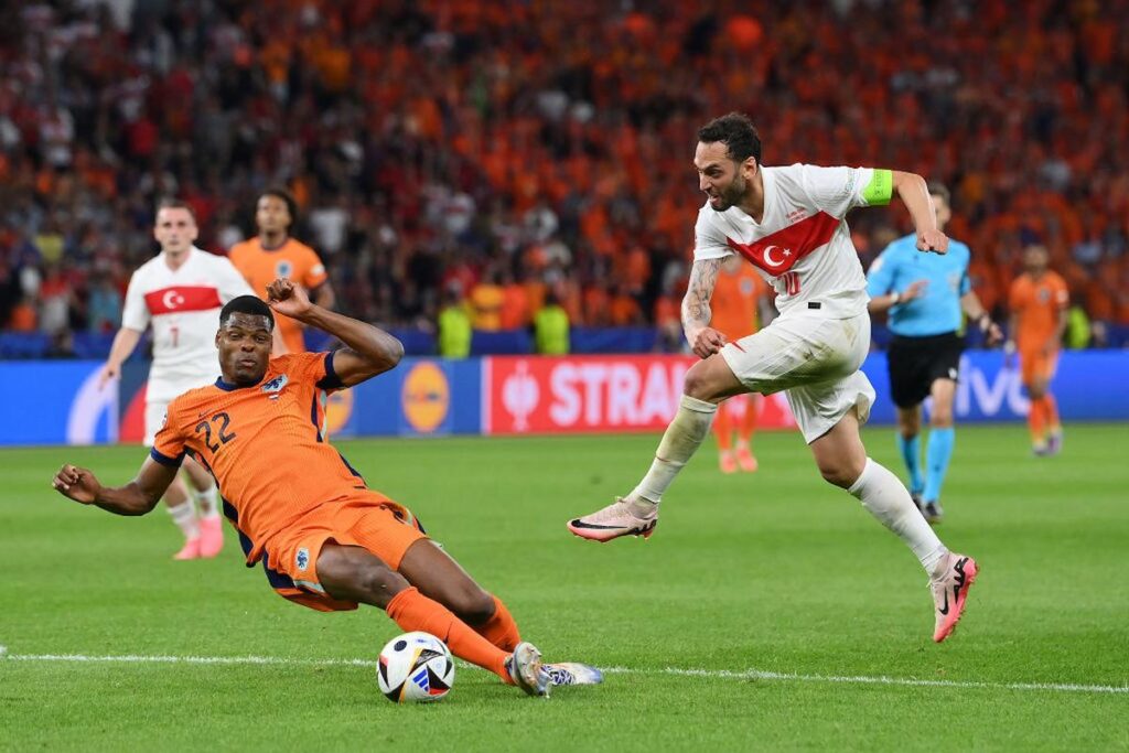 calhanoglu dumfries turchia olanda