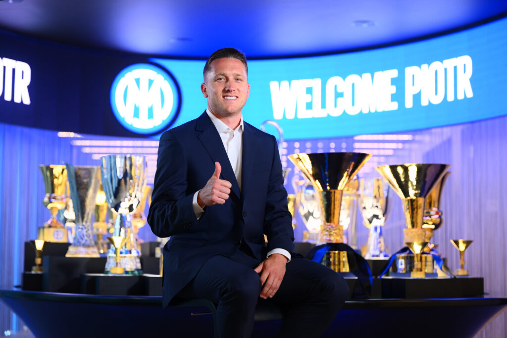 FC Internazionale Unveils New Signing Piotr Zielinski