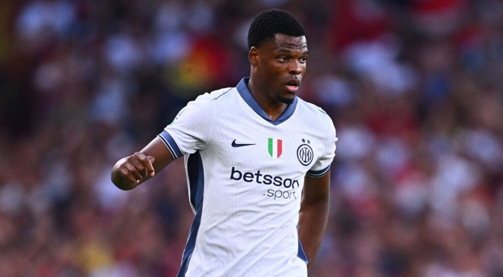 Inter, incontro con Dumfries