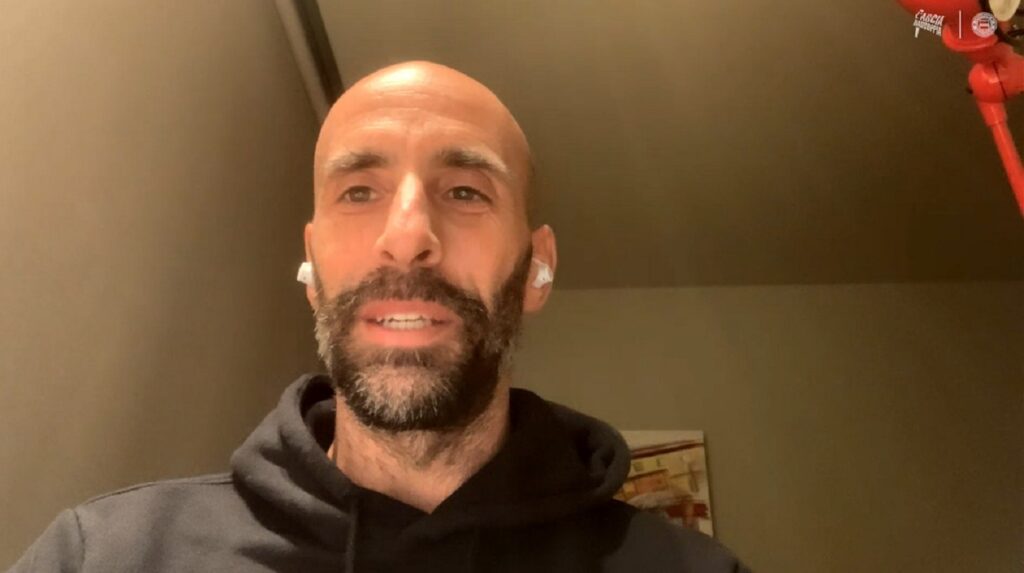 Parla Borja Valero
