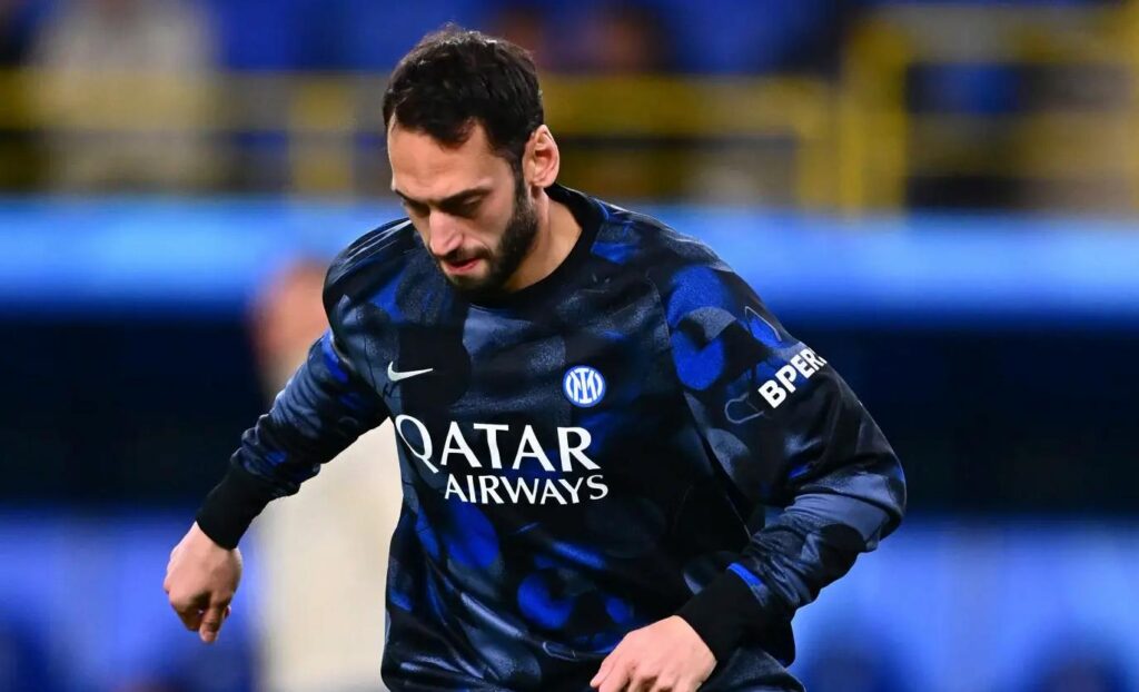Inter, sorpresa Calhanoglu
