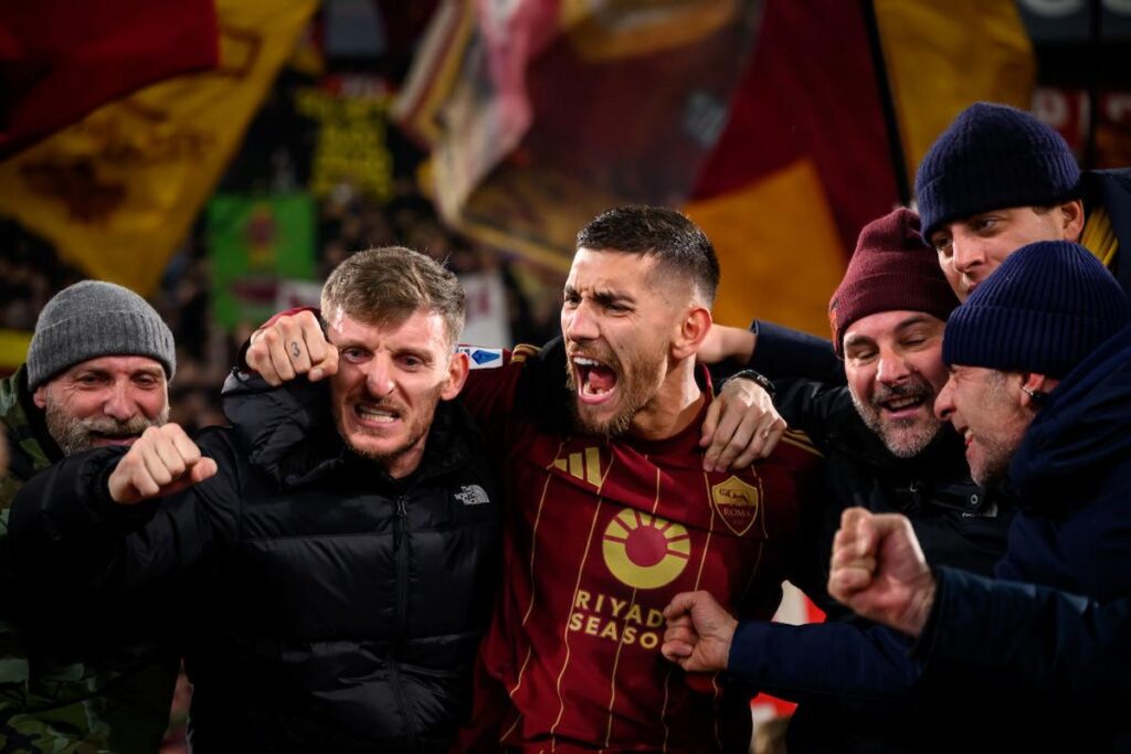 lorenzo pellegrini esultanza derby