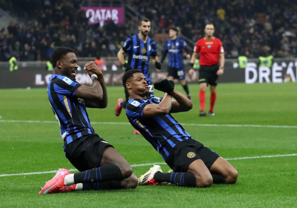 inter empoli gol dumfries esulta con thuram