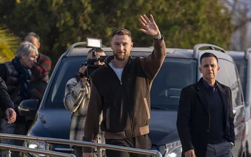 skriniar svolte visite col fenerbahce (1)