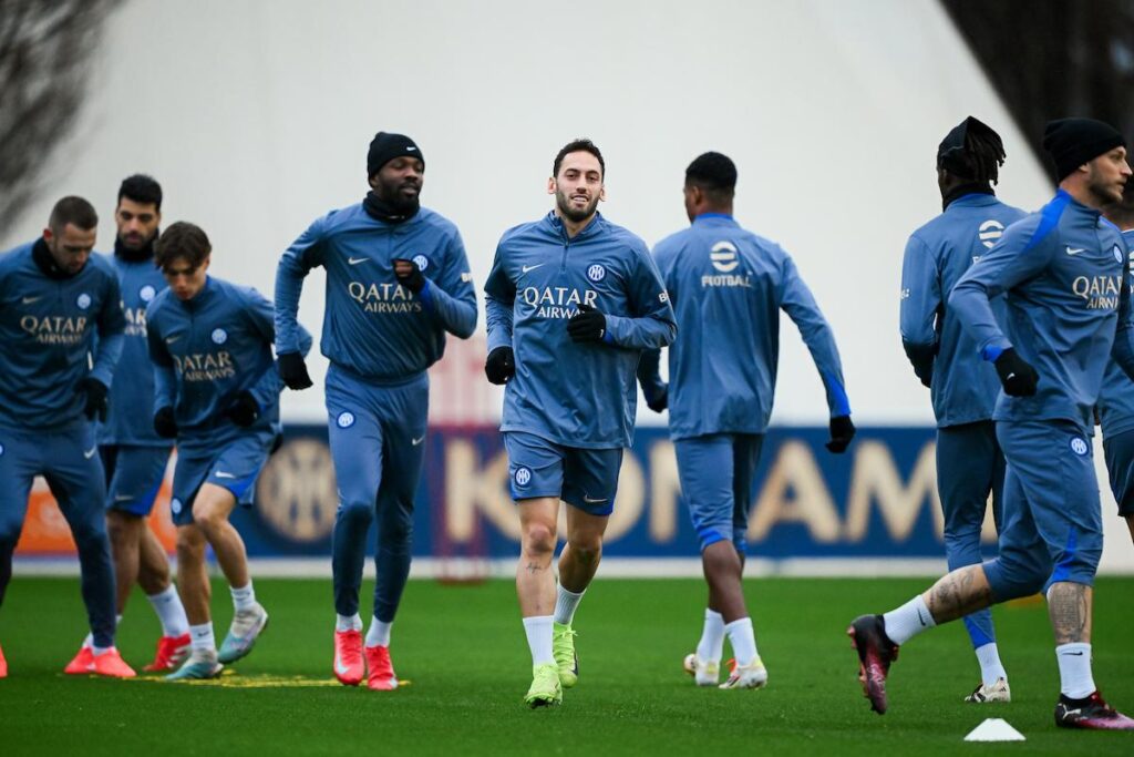 Hakan Calhanoglu of FC Internazionale in action during the FC Internazionale training session at BPER Training Centre