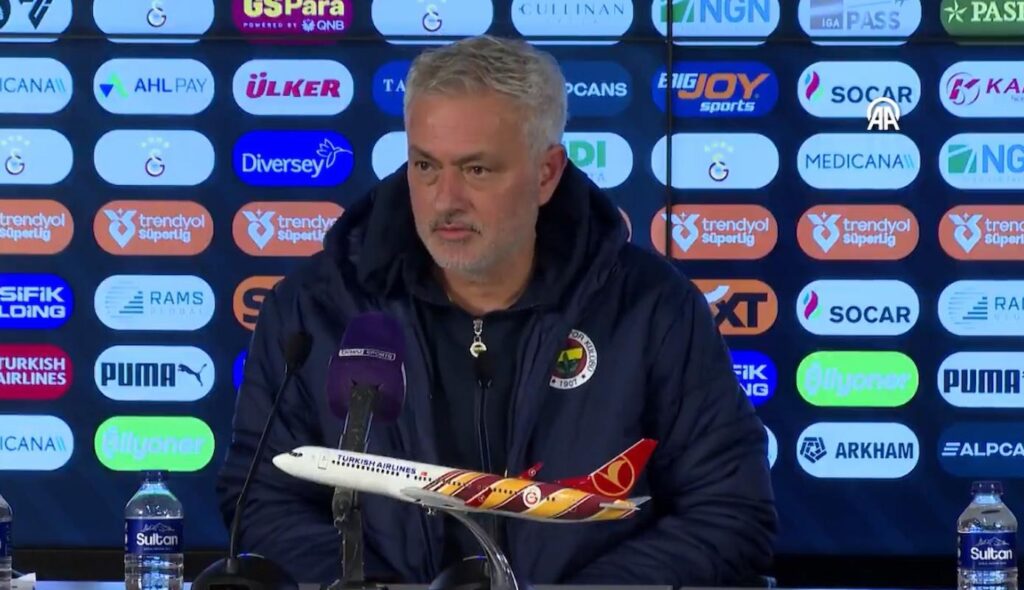 mourinho conferenza galatasaray fenerbahce
