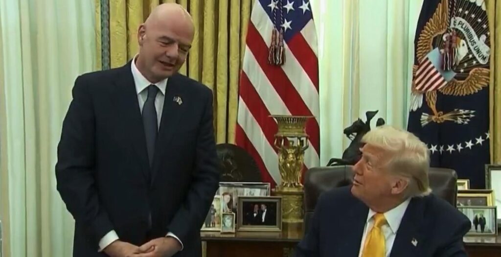 trump infantino stanza ovale (1)