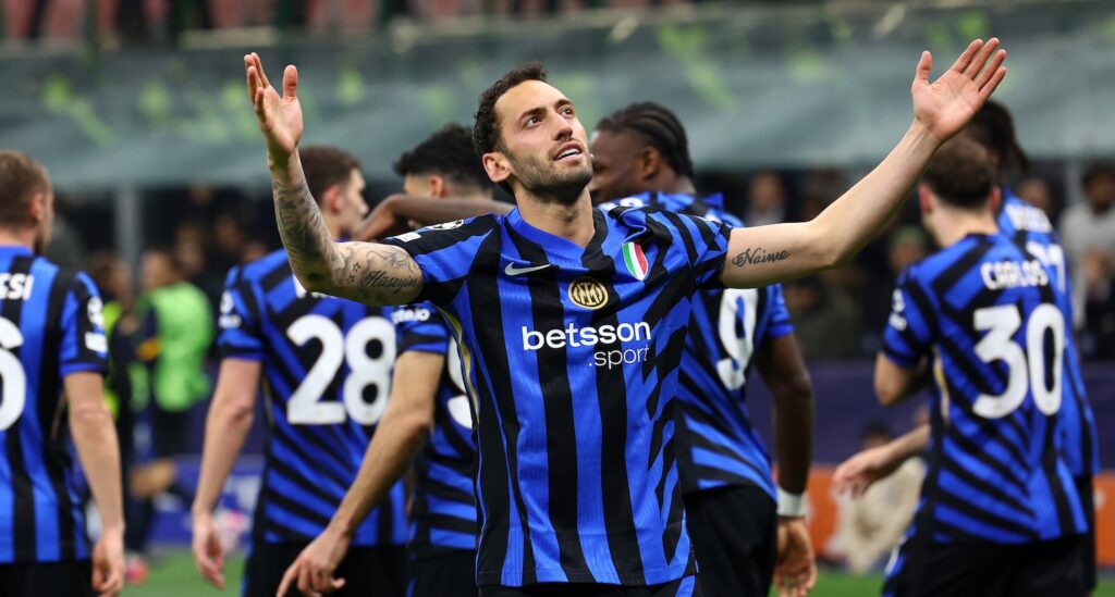 FC Internazionale Milano v Feyenoord - UEFA Champions League 2024/25 Round of 16 Second Leg