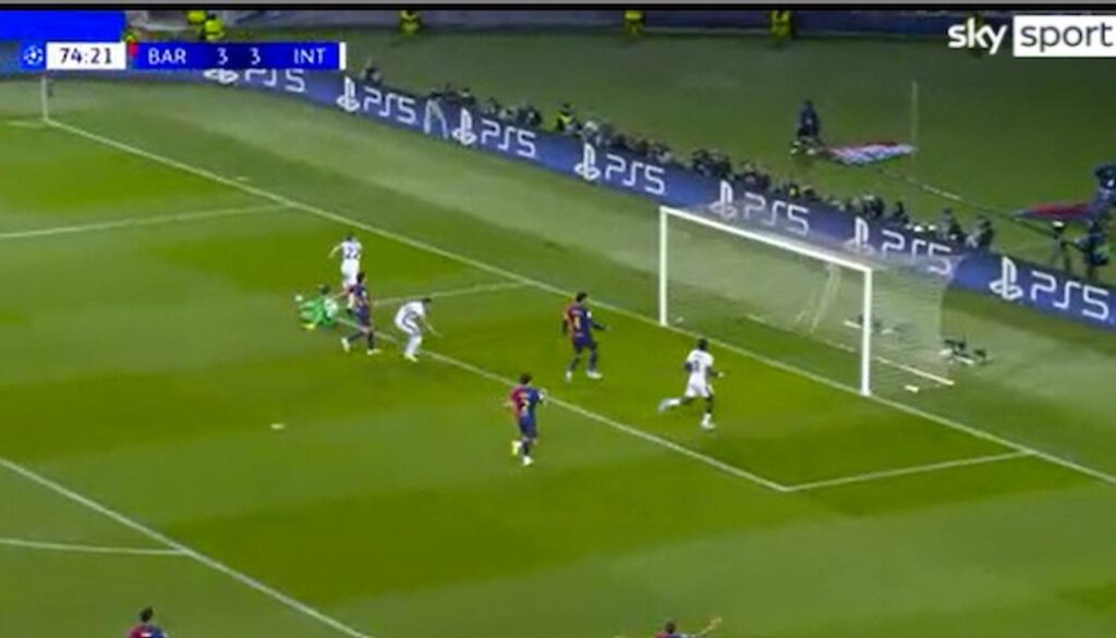 mkhitaryan gol annullato barcellona (1)
