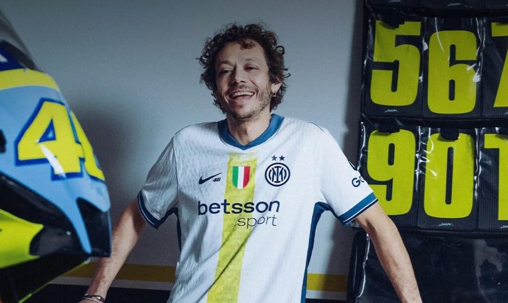 valentino rossi maglia speciale inter