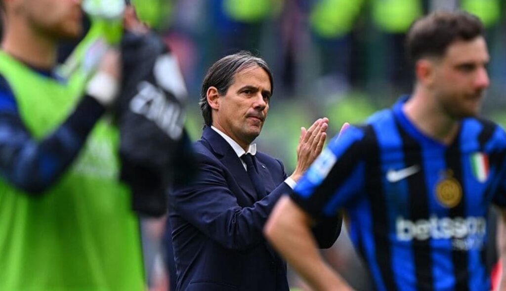 inzaghi saluta curva inter roma (1)