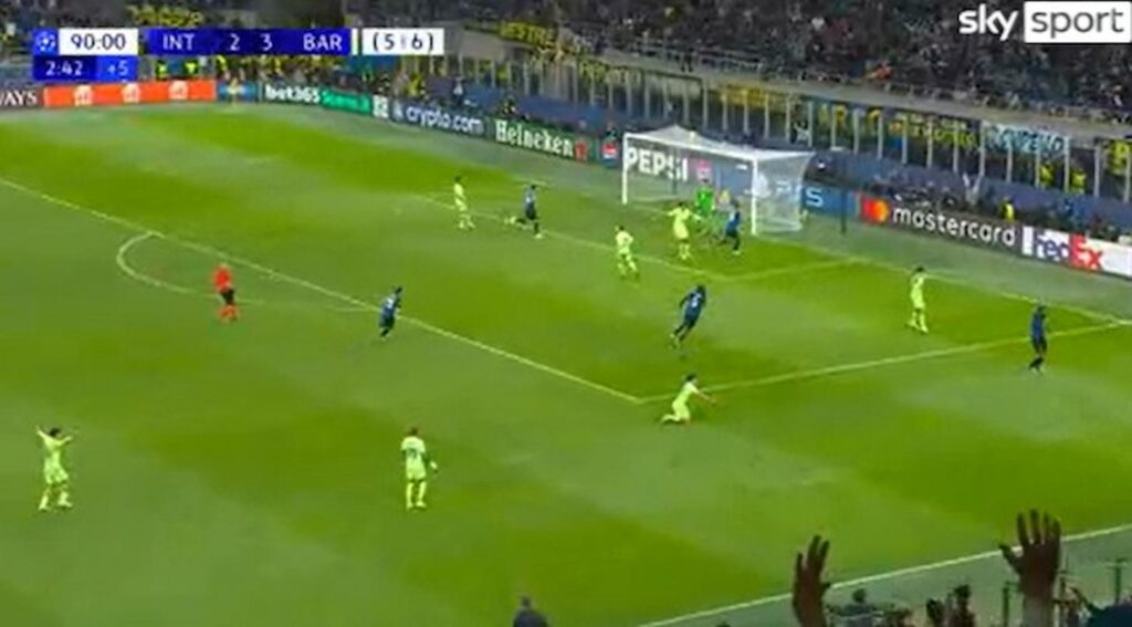 acerbi al novantreesimo inter barcellona (1)