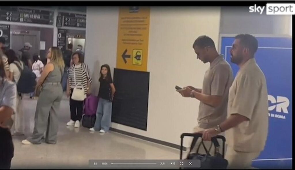 dzeko roma aeroporto (1)