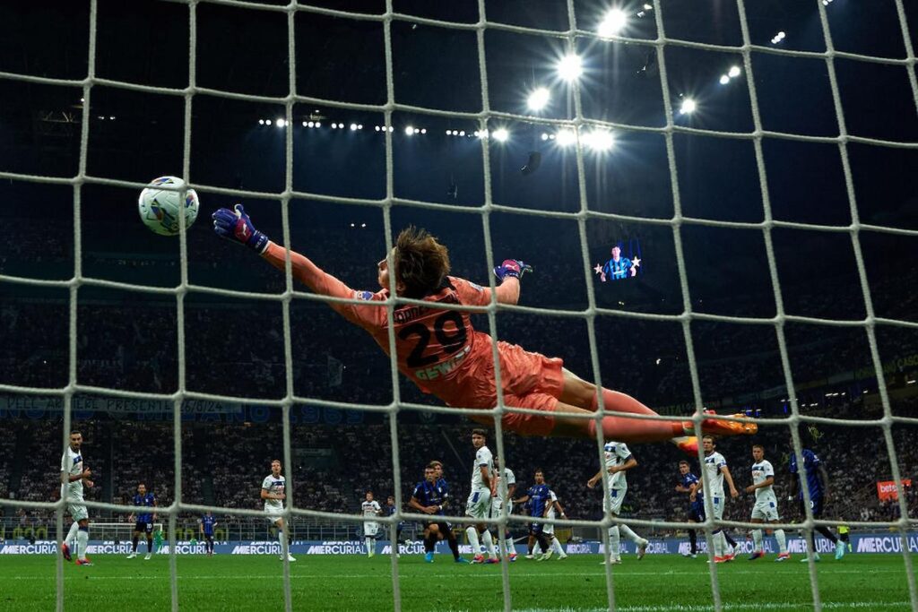 barella gol al volo contro l'atalanta, agosto 2024 (1)