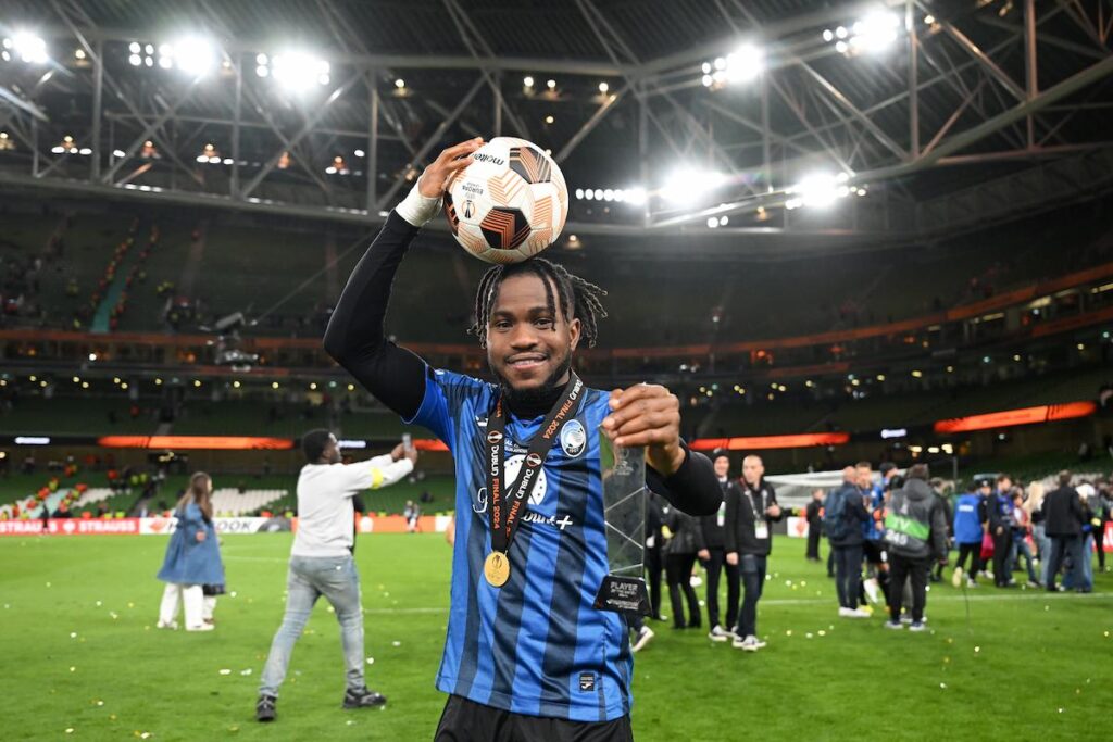 Lookman esulta